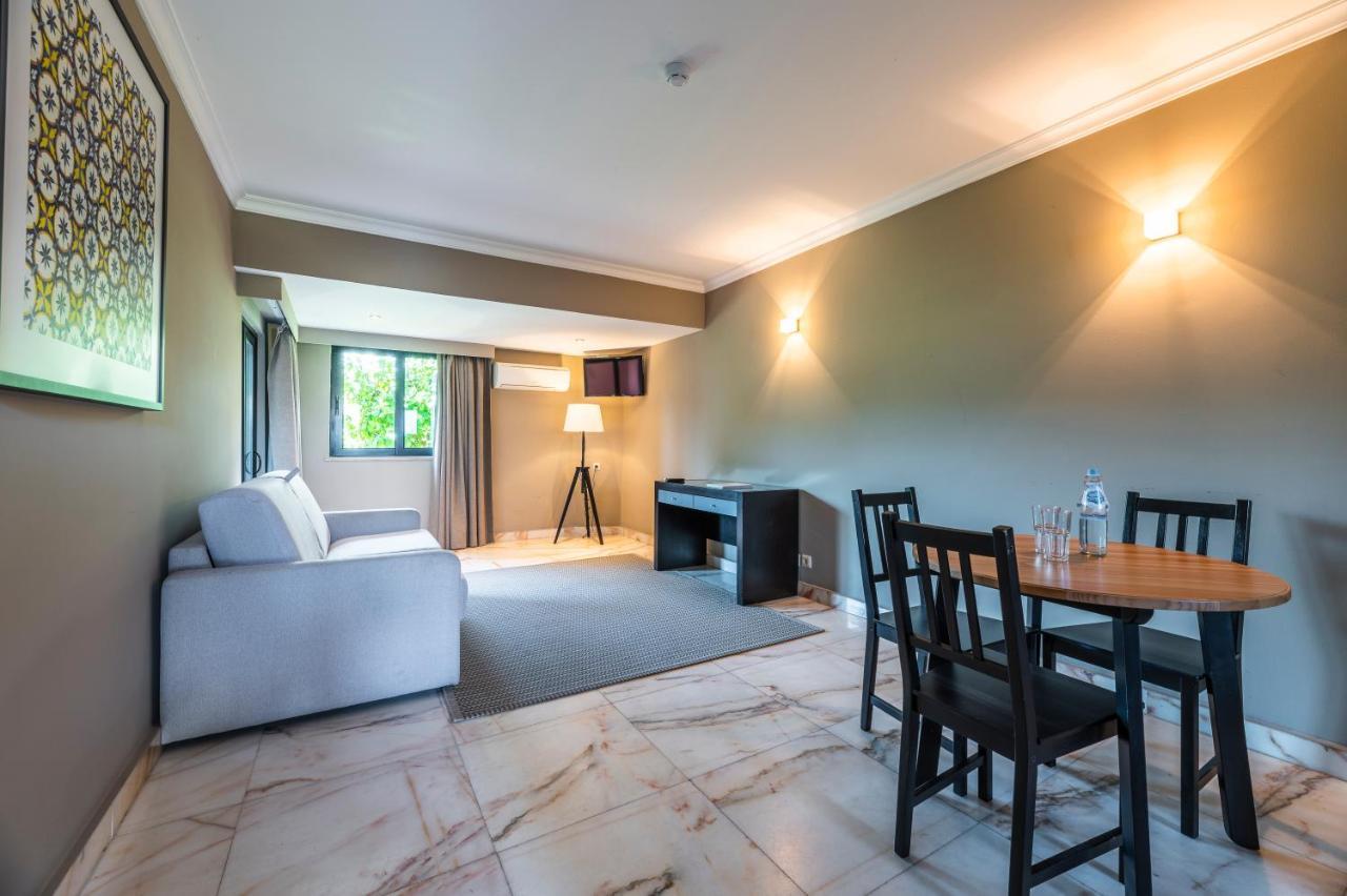 Topazio Vibe Beach Hotel & Apartments - Adults Friendly Albufeira Phòng bức ảnh