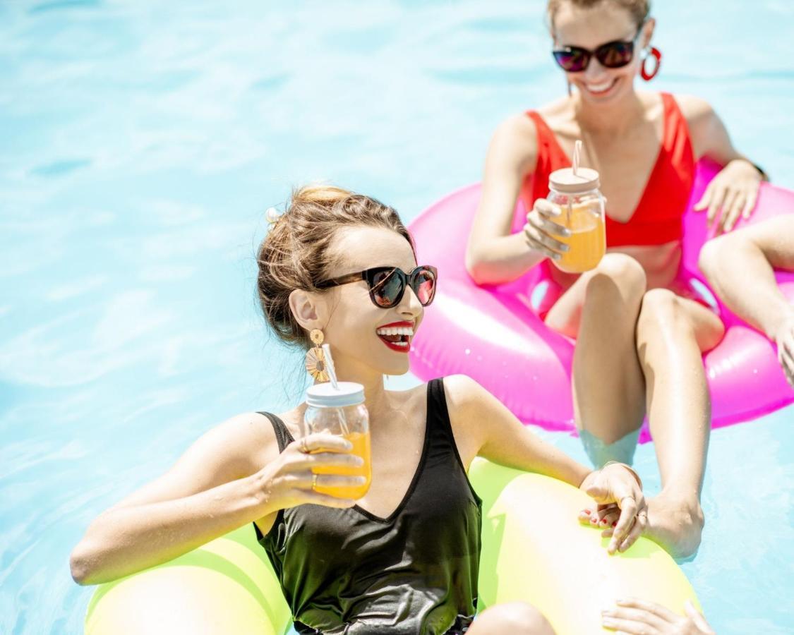 Topazio Vibe Beach Hotel & Apartments - Adults Friendly Albufeira Ngoại thất bức ảnh