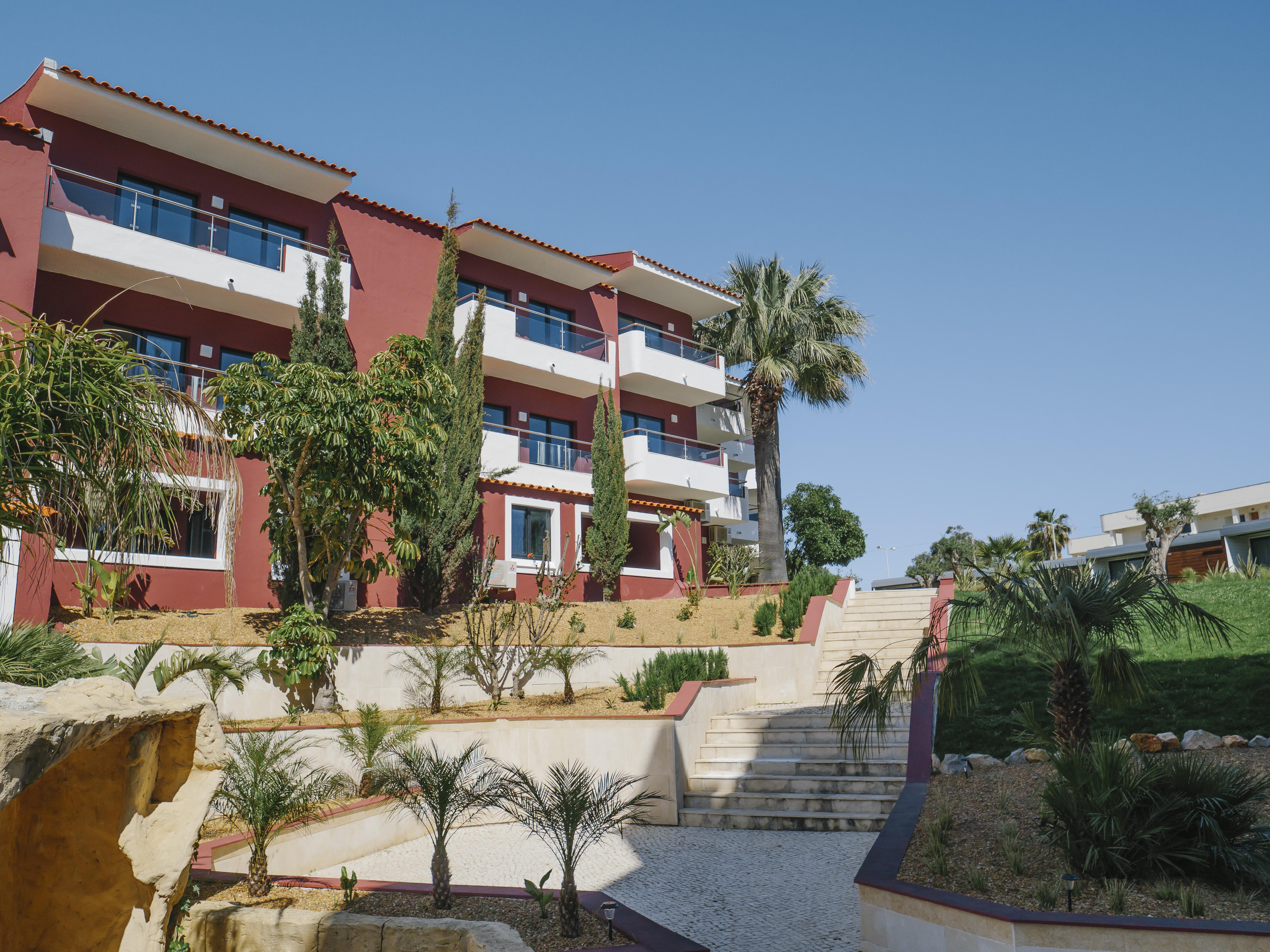 Topazio Vibe Beach Hotel & Apartments - Adults Friendly Albufeira Ngoại thất bức ảnh