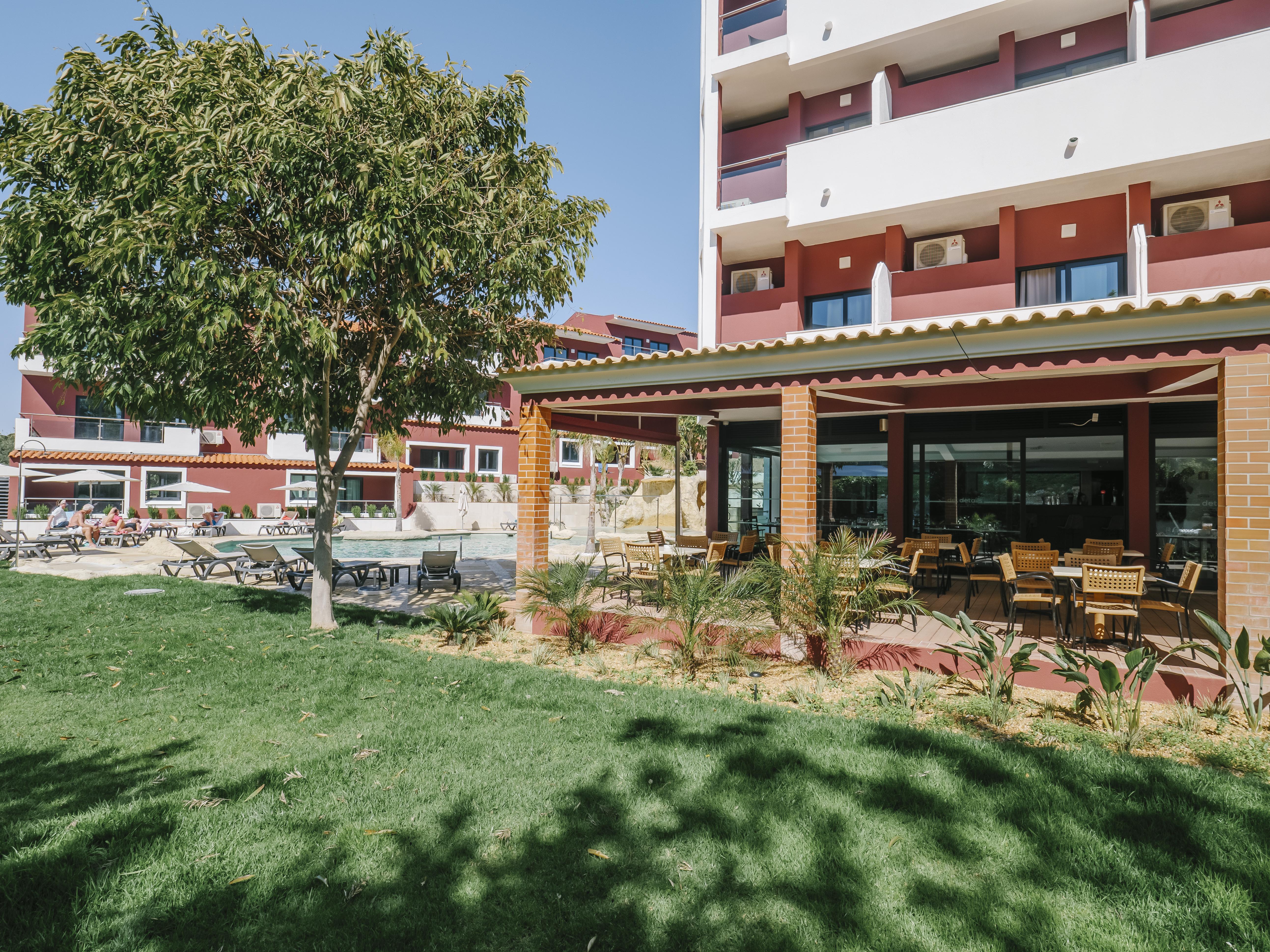 Topazio Vibe Beach Hotel & Apartments - Adults Friendly Albufeira Ngoại thất bức ảnh